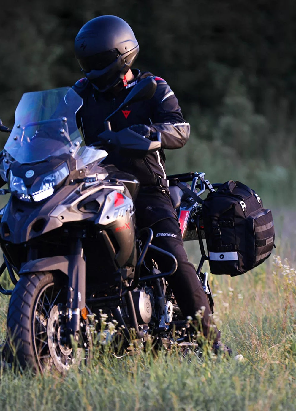 Motorcycle Saddle Bags - Quick Release - Waterproof - 2-Bag Set